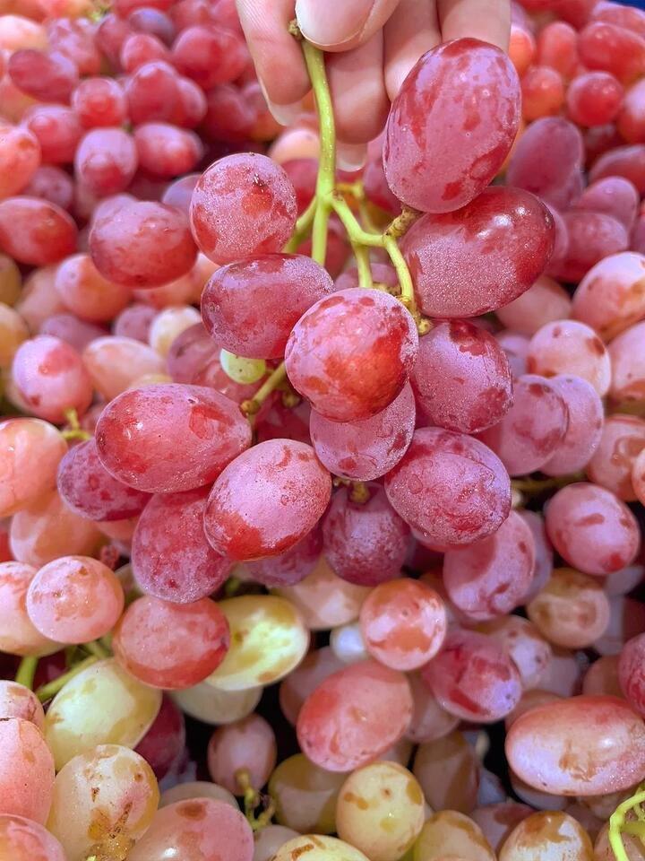 Crisp Sweet Red Grapes - 1kg