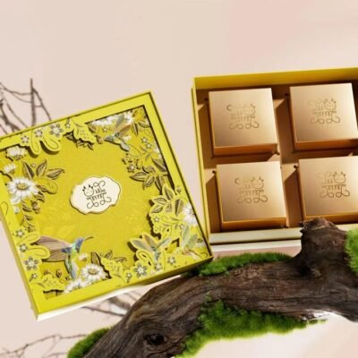 Little Deer Patisserie Low-Sugar Red Bean & Salted Egg Yolk Mooncake Gift Set 1200g – With Gift Bag - Mid-Autumn Festival Gift Box